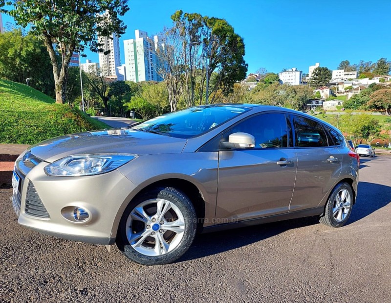 FOCUS 1.6 SE PLUS 16V FLEX 4P MANUAL - 2015 - PASSO FUNDO