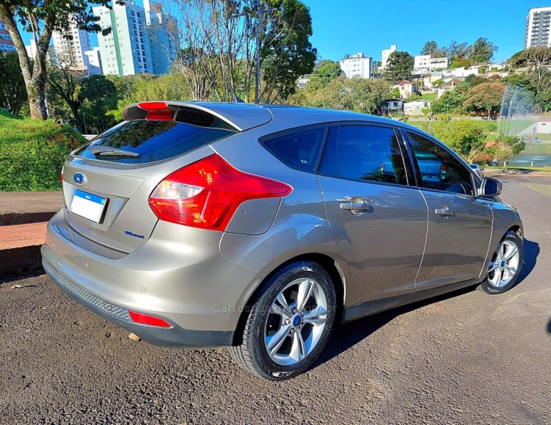 FOCUS 1.6 SE PLUS 16V FLEX 4P MANUAL - 2015 - PASSO FUNDO