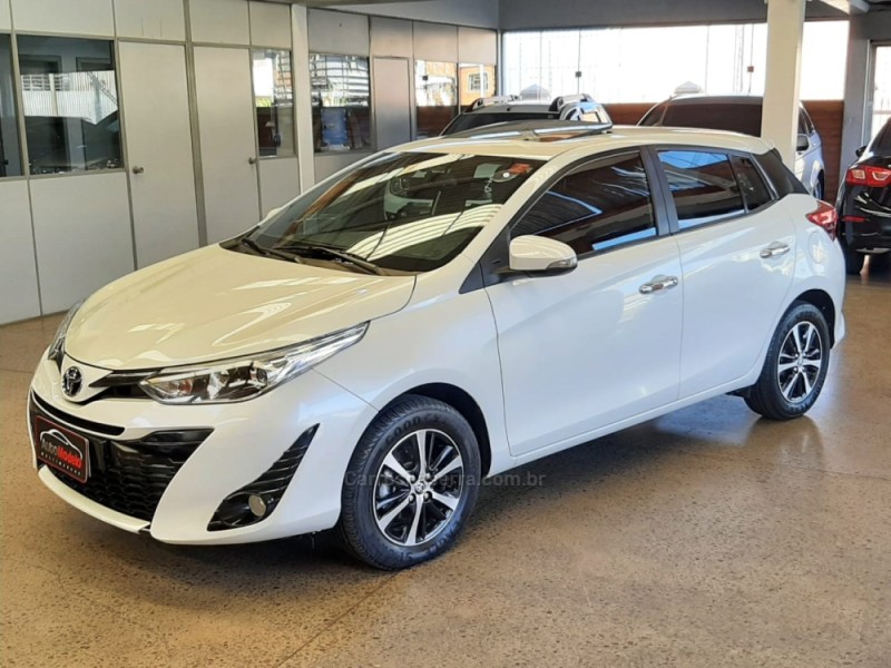 YARIS 1.5 XLS CONNECT 16V FLEX 4P AUTOMÁTICO