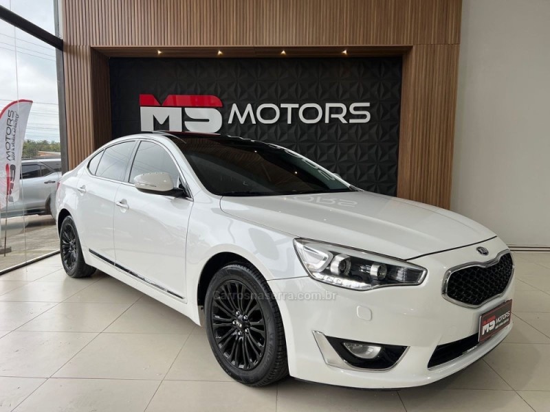 CADENZA 3.5 V6 24V GASOLINA 4P AUTOMÁTICO - 2014 - PORTãO