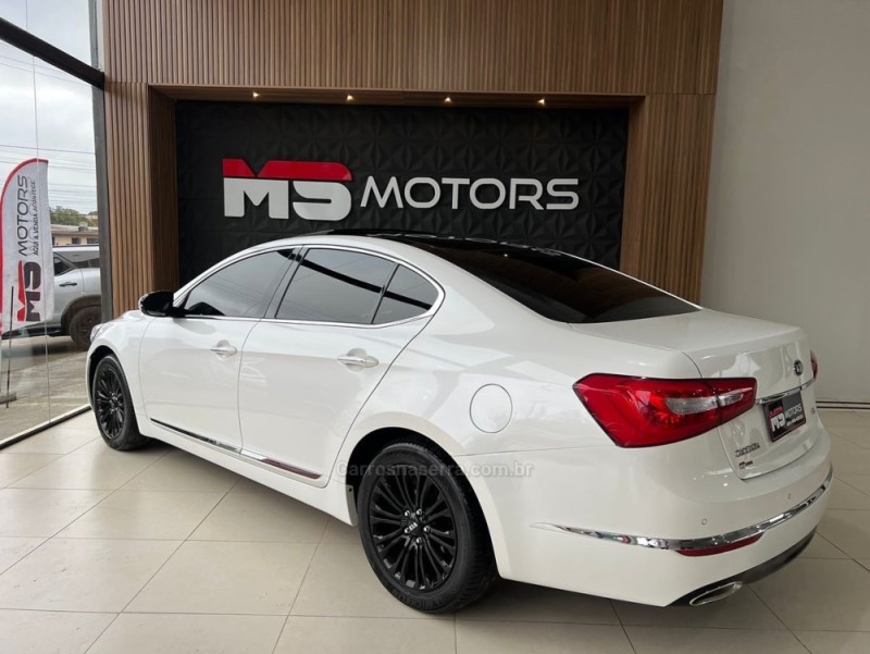 CADENZA 3.5 V6 24V GASOLINA 4P AUTOMÁTICO - 2014 - PORTãO