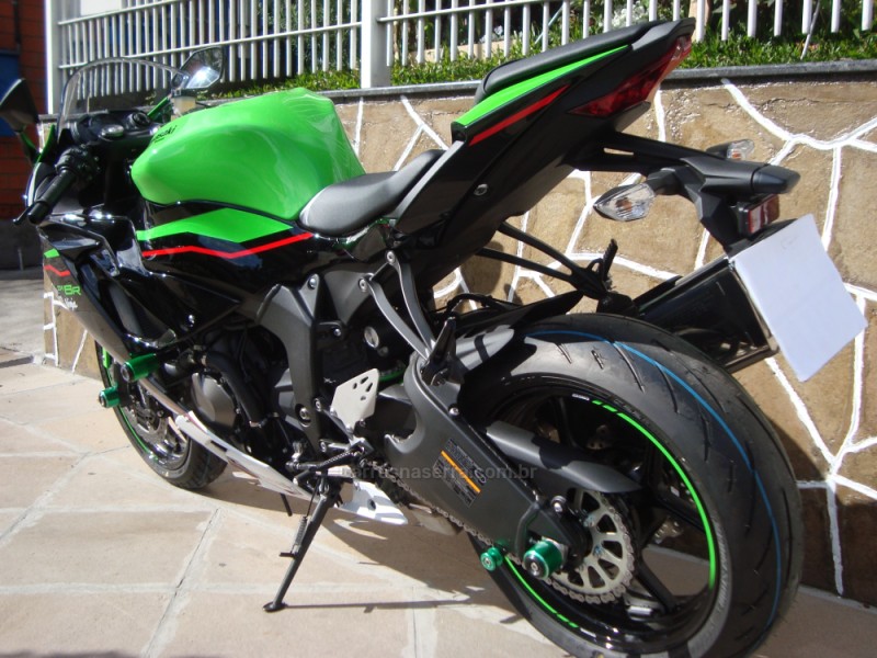 NINJA ZX-6R 600CC  - 2022 - FLORES DA CUNHA