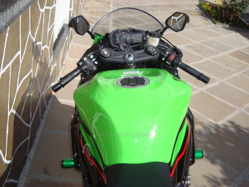 NINJA ZX-6R 600CC  - 2022 - FLORES DA CUNHA