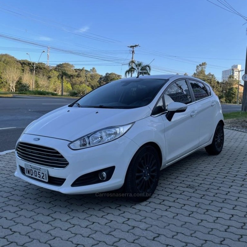 fiesta 1.6 titanium hatch 16v flex 4p manual 2015 caxias do sul