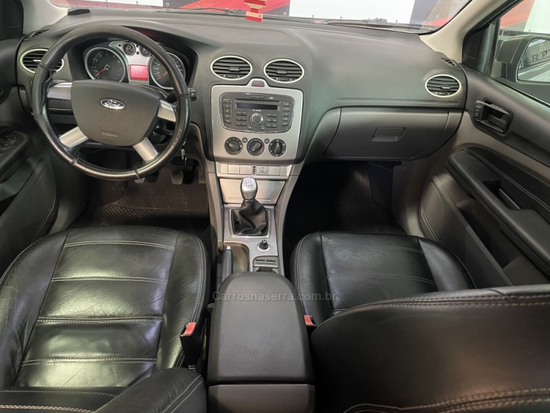 FOCUS 1.6 GL 16V FLEX 4P MANUAL - 2011 - SãO SEBASTIãO DO CAí