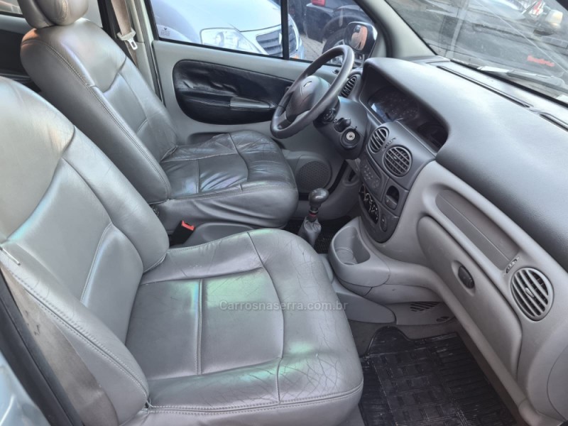 SCÉNIC 2.0 RXE 16V GASOLINA 4P MANUAL - 2001 - CAXIAS DO SUL