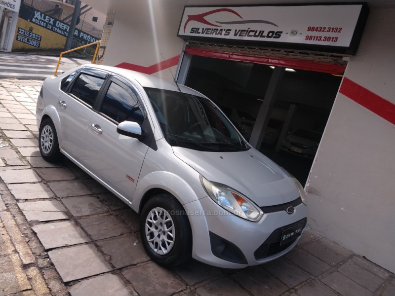 FIESTA 1.6 MPI SEDAN 8V FLEX 4P MANUAL - 2011 - CAXIAS DO SUL
