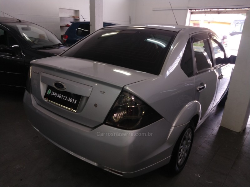 FIESTA 1.6 MPI SEDAN 8V FLEX 4P MANUAL - 2011 - CAXIAS DO SUL