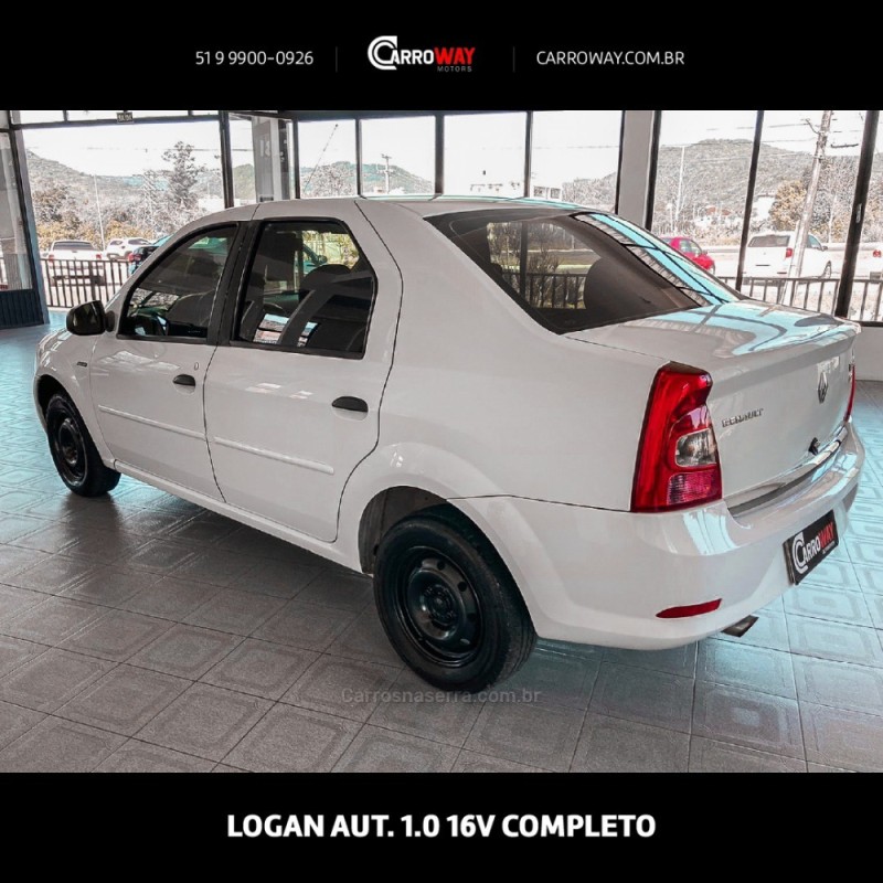 LOGAN 1.0 AUTHENTIQUE 16V FLEX 4P MANUAL - 2012 - FELIZ