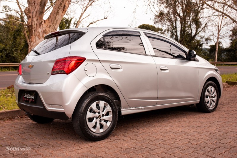 ONIX 1.0  LT 12V FLEX 4P MANUAL - 2019 - DOIS IRMãOS