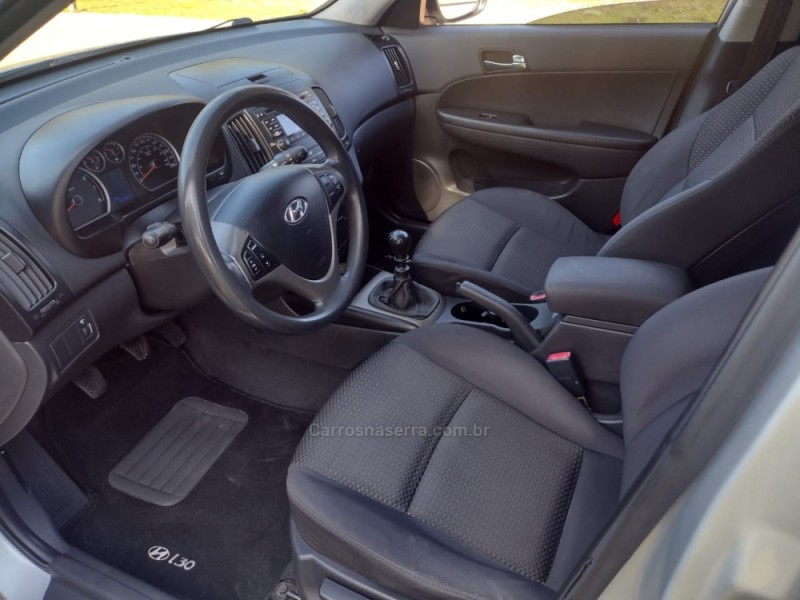 I30 2.0 MPI 16V GASOLINA 4P MANUAL - 2011 - CANELA