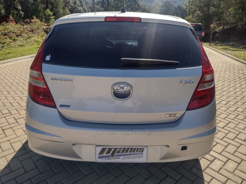 I30 2.0 MPI 16V GASOLINA 4P MANUAL - 2011 - CANELA