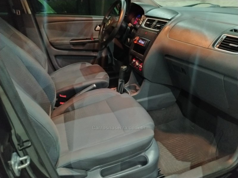 FOX 1.0 ITREND 8V FLEX 4P MANUAL - 2011 - CAMPO BOM