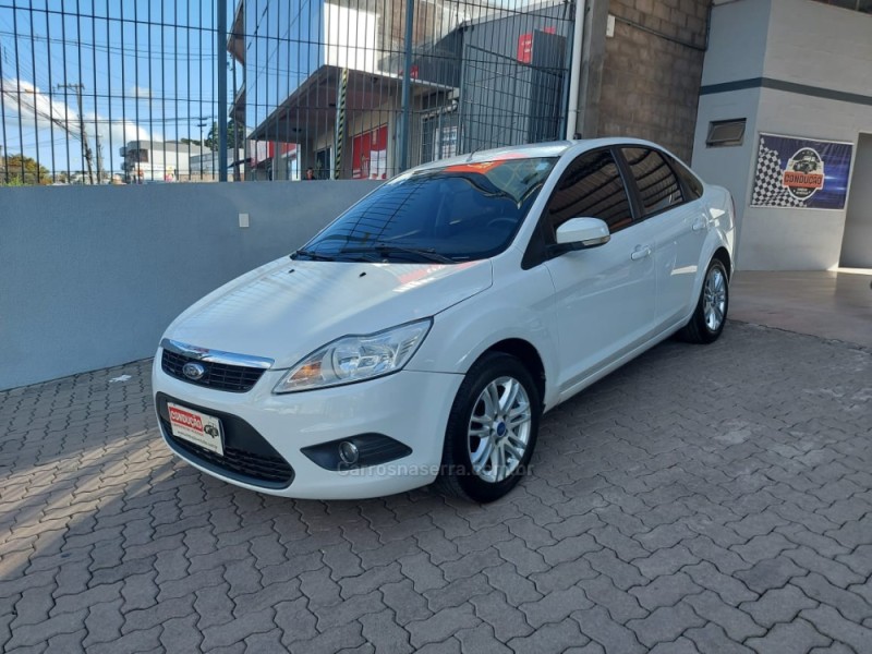 FOCUS 1.6 8V FLEX 4P MANUAL - 2011 - CAXIAS DO SUL