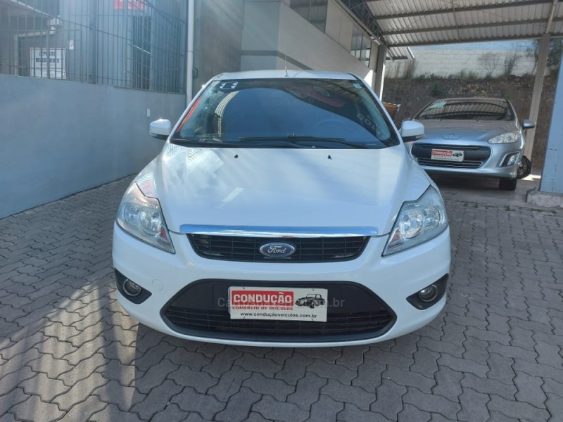 FOCUS 1.6 8V FLEX 4P MANUAL - 2011 - CAXIAS DO SUL