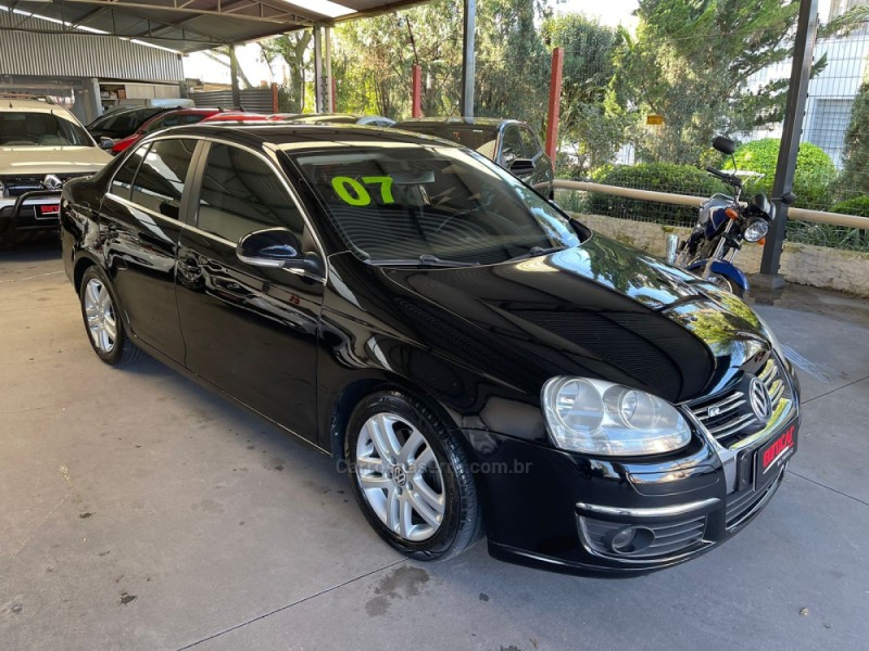 JETTA 2.5 I 20V 150CV GASOLINA 4P TIPTRONIC - 2007 - CAXIAS DO SUL