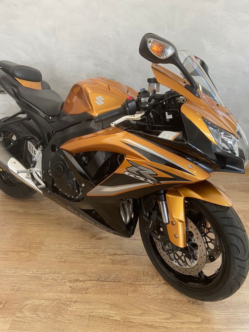 GSX R750 - 2011 - PASSO FUNDO