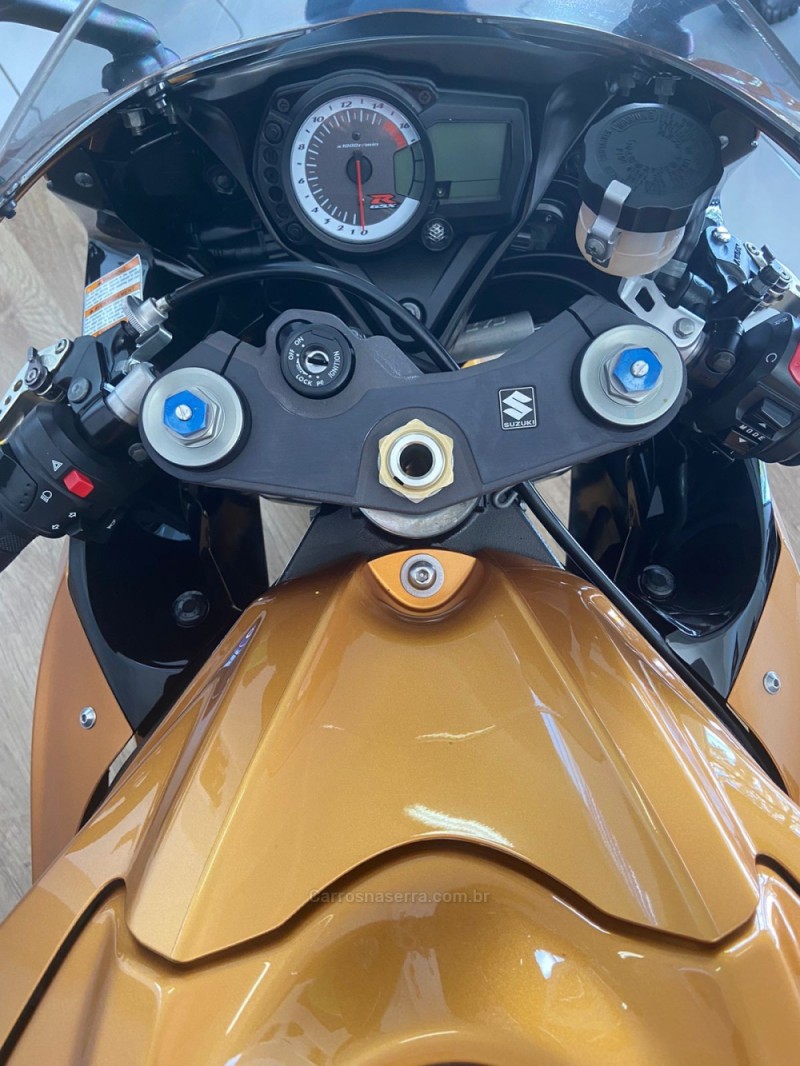 GSX R750 - 2011 - PASSO FUNDO