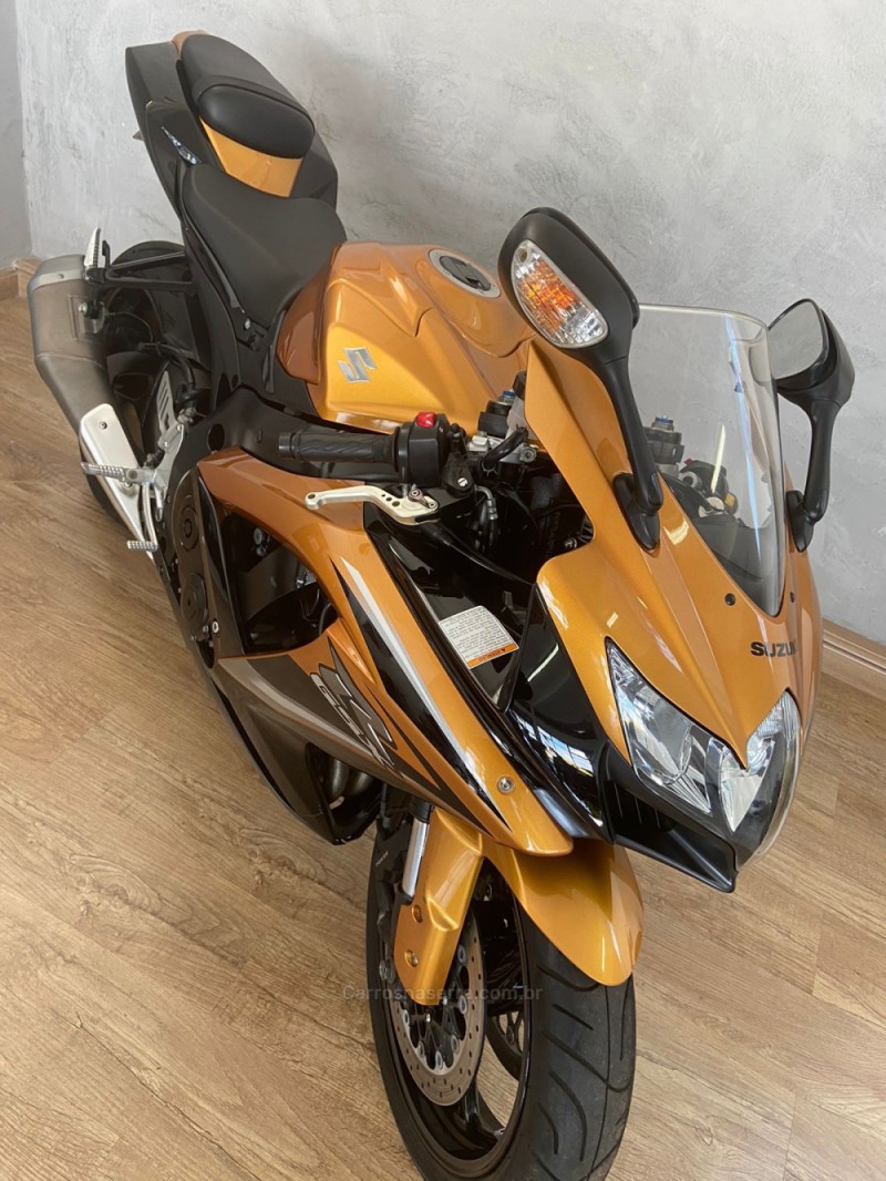 GSX R750 - 2011 - PASSO FUNDO