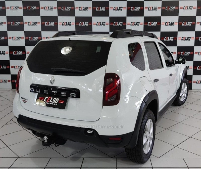 DUSTER 1.6 EXPRESSION 4X2 16V FLEX 4P MANUAL - 2017 - DOIS IRMãOS