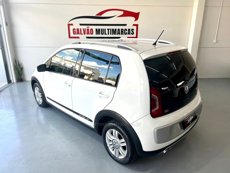 UP 1.0 TSI CROSS 12V FLEX 4P MANUAL - 2017 - CAXIAS DO SUL