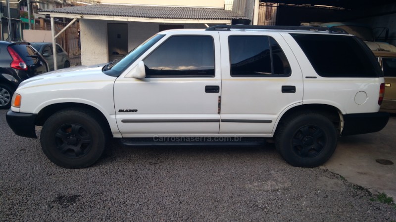 BLAZER 2.2 EFI STD 4X2 8V GASOLINA 4P MANUAL - 1998 - CAXIAS DO SUL