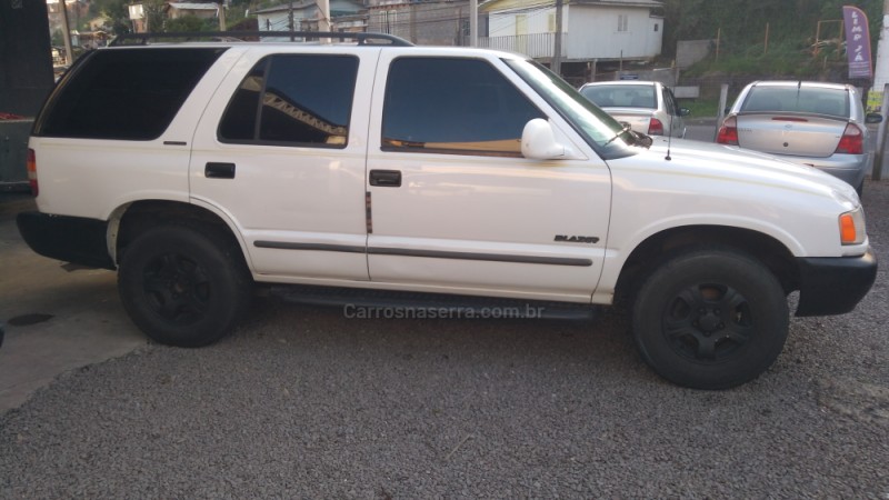 BLAZER 2.2 EFI STD 4X2 8V GASOLINA 4P MANUAL - 1998 - CAXIAS DO SUL