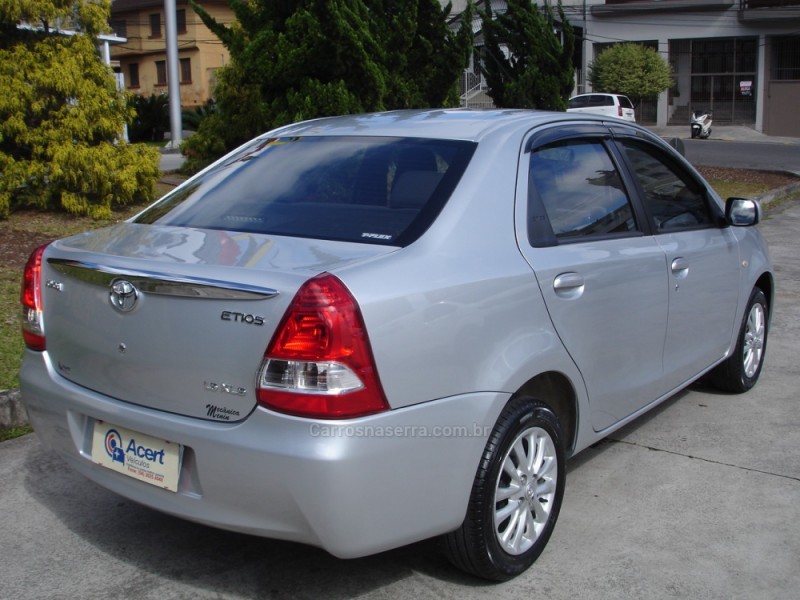 ETIOS 1.5 XLS SEDAN 16V FLEX 4P MANUAL - 2013 - CAXIAS DO SUL