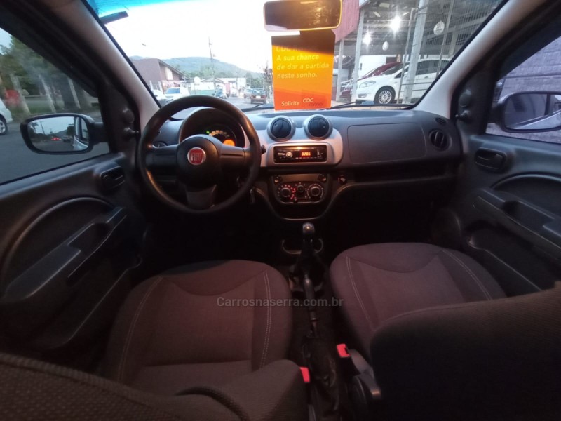 UNO 1.0 WAY 8V FLEX 4P MANUAL - 2013 - TRêS COROAS