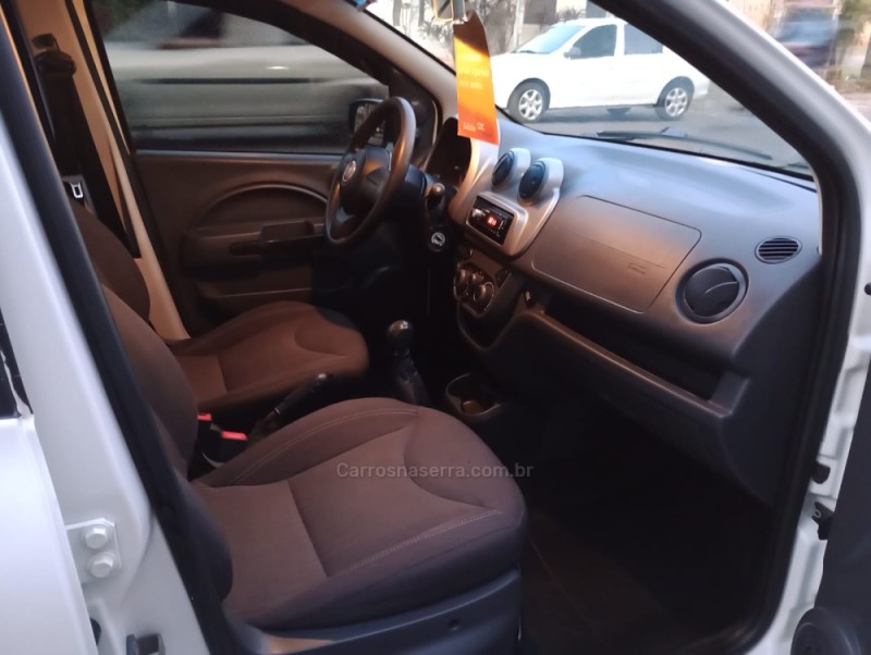UNO 1.0 WAY 8V FLEX 4P MANUAL - 2013 - TRêS COROAS