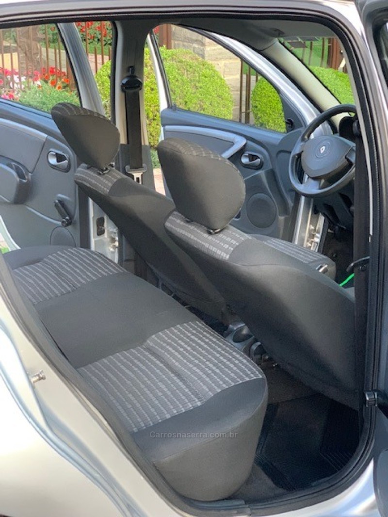 SANDERO 1.0 EXPRESSION 16V FLEX 4P MANUAL - 2013 - CAMPO BOM