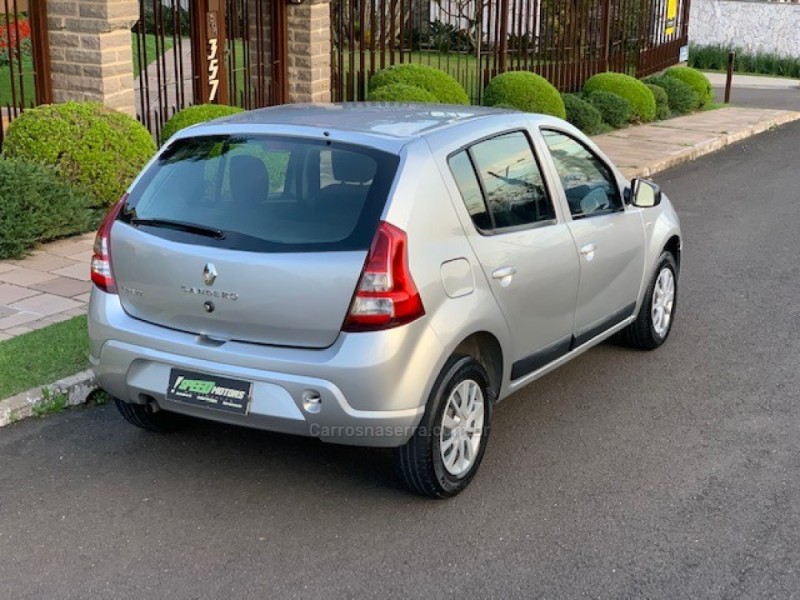 SANDERO 1.0 EXPRESSION 16V FLEX 4P MANUAL - 2013 - CAMPO BOM