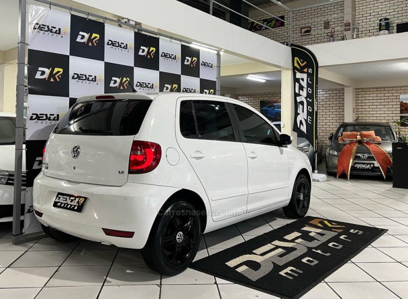 FOX 1.6 MI ITREND 8V FLEX 4P MANUAL - 2013 - NOVO HAMBURGO