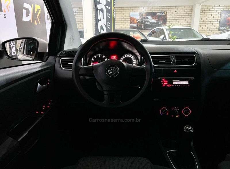 FOX 1.6 MI ITREND 8V FLEX 4P MANUAL - 2013 - NOVO HAMBURGO