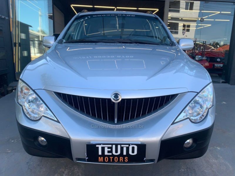 ACTYON 2.3 GLX 4X2 16V 150CV GASOLINA 4P AUTOMÁTICO - 2010 - TEUTôNIA