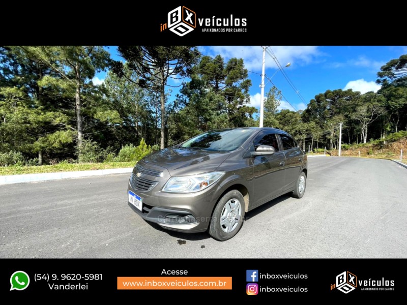 ONIX 1.0 LT PLUS 8V FLEX 4P MANUAL - 2014 - GRAMADO