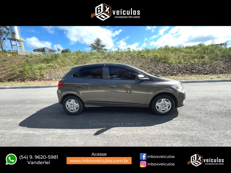 ONIX 1.0 LT PLUS 8V FLEX 4P MANUAL - 2014 - GRAMADO