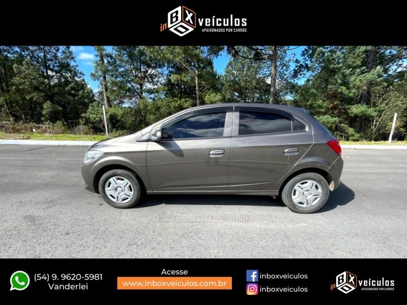 ONIX 1.0 LT PLUS 8V FLEX 4P MANUAL - 2014 - GRAMADO