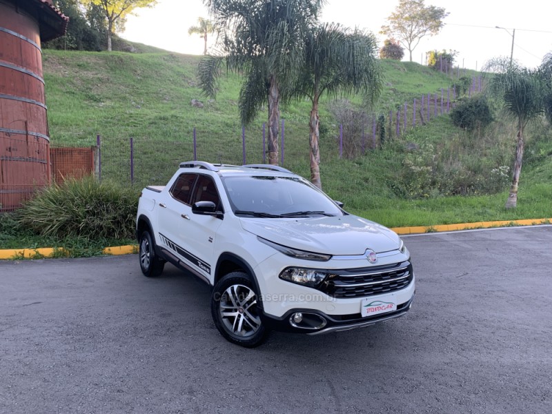 TORO 2.0 16V TURBO DIESEL VOLCANO 4WD AUTOMÁTICO - 2017 - CAXIAS DO SUL