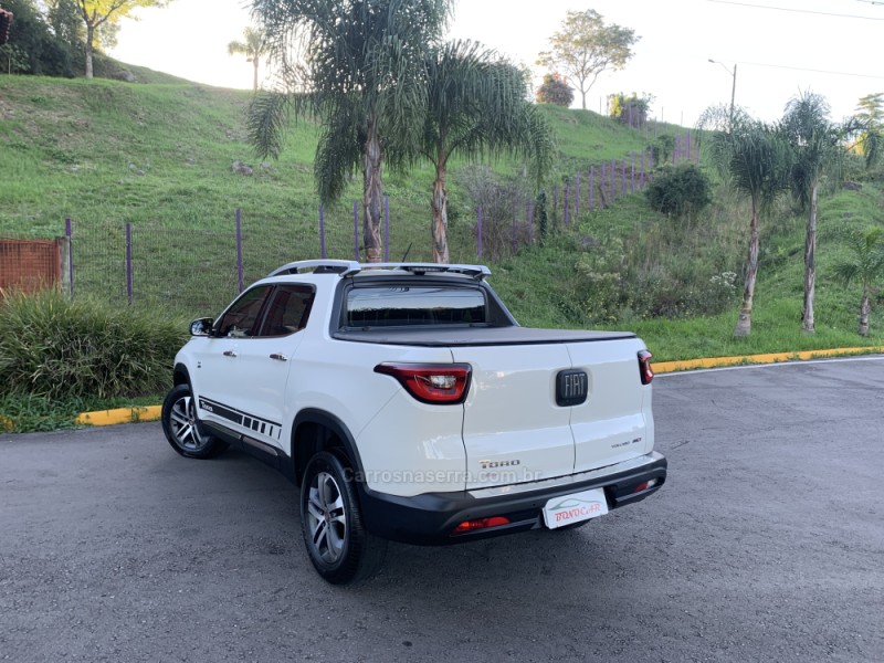 TORO 2.0 16V TURBO DIESEL VOLCANO 4WD AUTOMÁTICO - 2017 - CAXIAS DO SUL