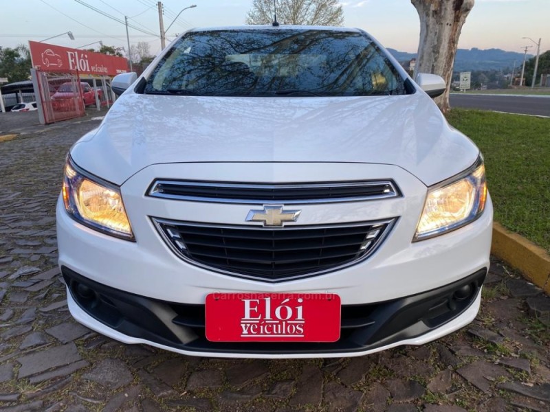 PRISMA 1.4 MPFI LT 8V FLEX 4P MANUAL - 2014 - DOIS IRMãOS