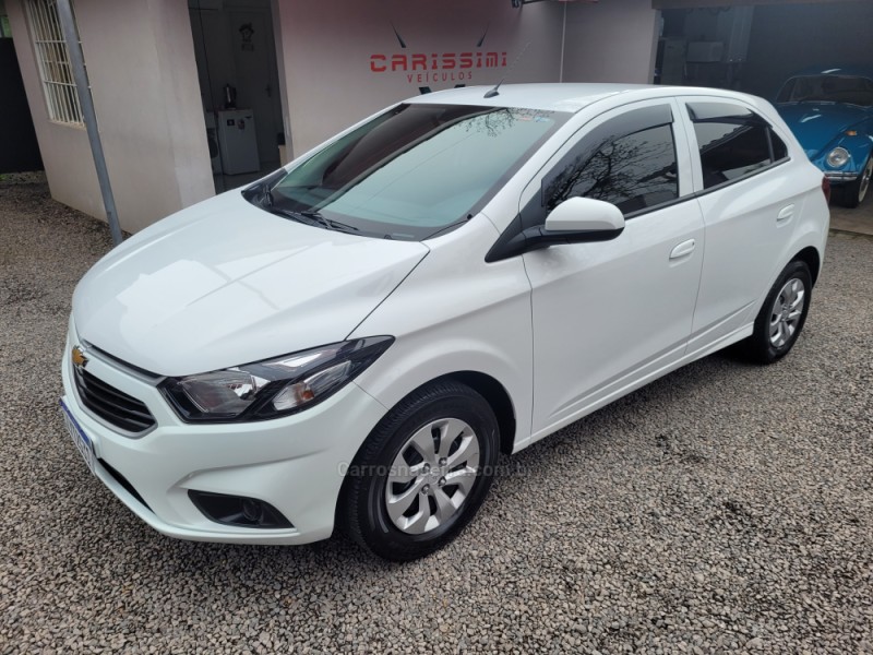 ONIX 1.0 MPFI LT 8V FLEX 4P MANUAL - 2017 - CARLOS BARBOSA