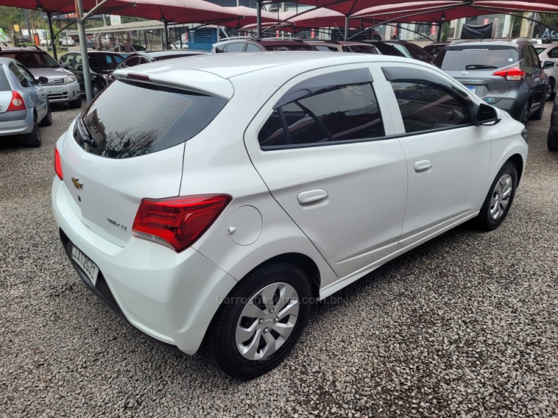 ONIX 1.0 MPFI LT 8V FLEX 4P MANUAL - 2017 - CARLOS BARBOSA