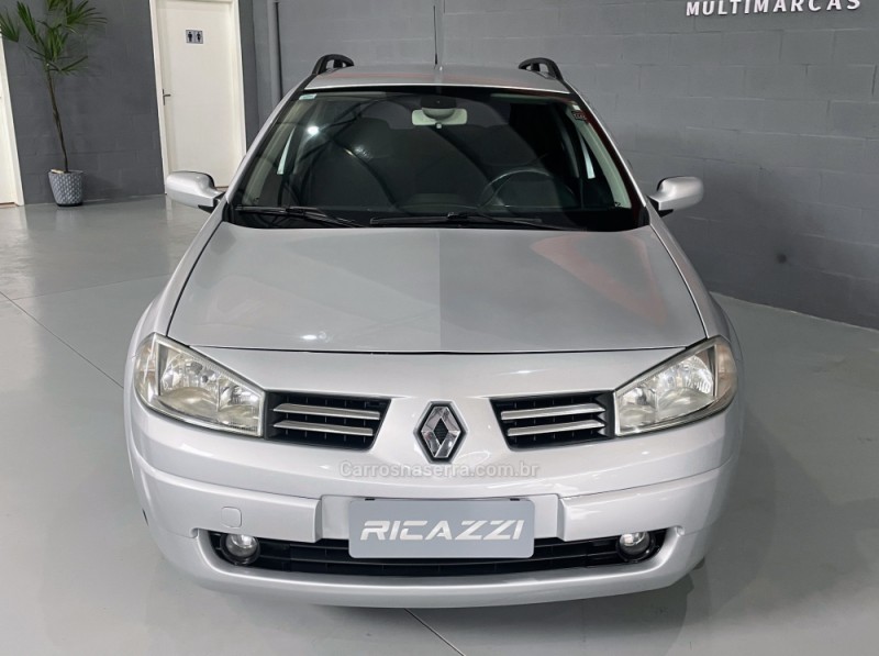 MÉGANE 1.6 DYNAMIQUE GRAND TOUR 16V FLEX 4P MANUAL - 2011 - ESTâNCIA VELHA