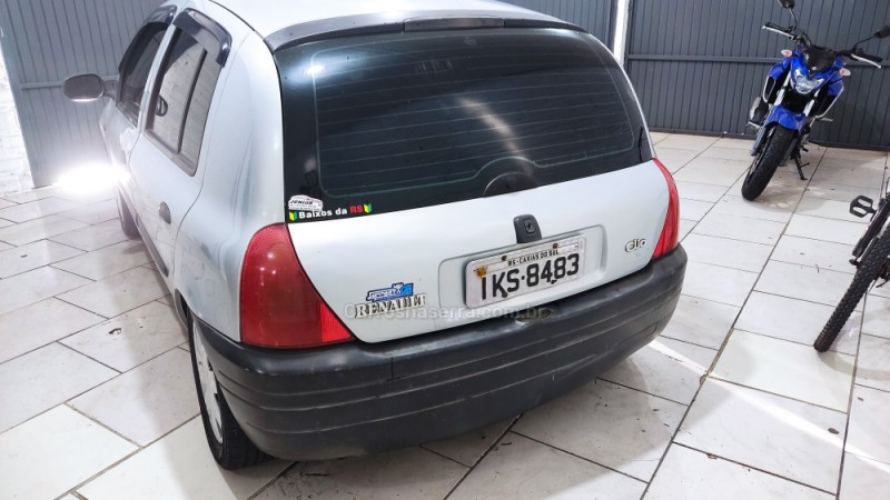 CLIO 1.0 AUTHENTIQUE 8V GASOLINA 2P MANUAL - 2002 - CAXIAS DO SUL