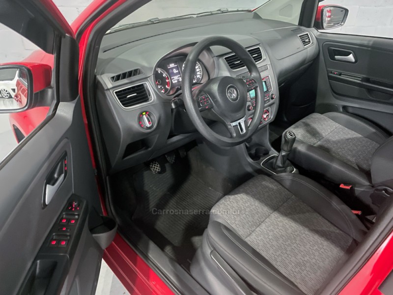 FOX 1.6 MI ITREND 8V FLEX 4P MANUAL - 2014 - ESTâNCIA VELHA