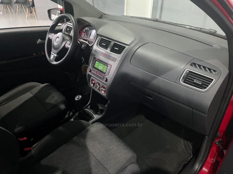 FOX 1.6 MI ITREND 8V FLEX 4P MANUAL - 2014 - ESTâNCIA VELHA