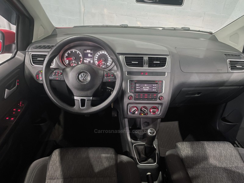 FOX 1.6 MI ITREND 8V FLEX 4P MANUAL - 2014 - ESTâNCIA VELHA