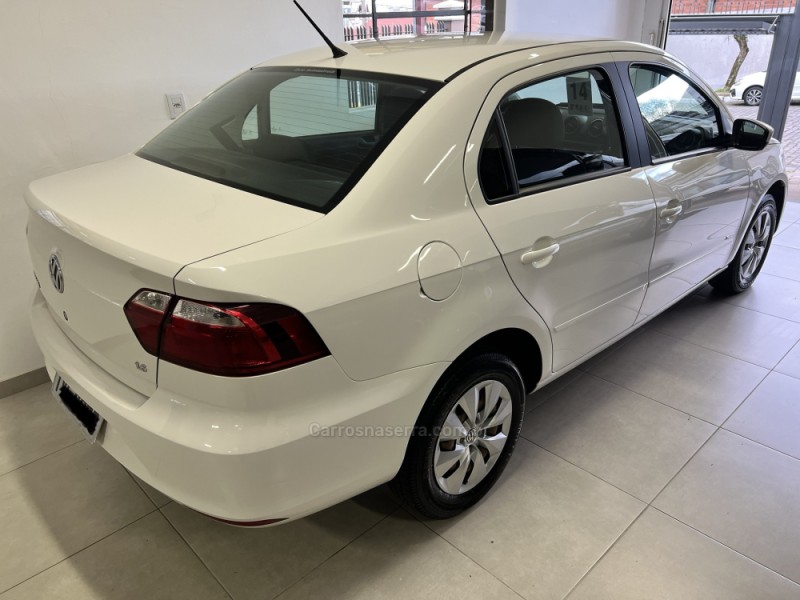 VOYAGE 1.6 MI TREND 8V FLEX 4P MANUAL - 2014 - CARLOS BARBOSA