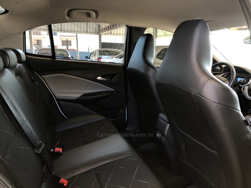 ONIX  1.0	PREMIER PLUS 8V TURBO FLEX 4P AUTOMÁTICO - 2020 - BOM PRINCíPIO